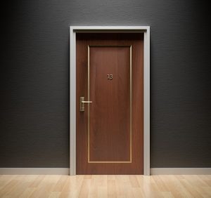 Czy w Twoim mieszkaniu sprawdzą się drzwi składane?