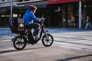 Składane rowery elektryczne – idealne rozwiązanie na dojazd do pracy