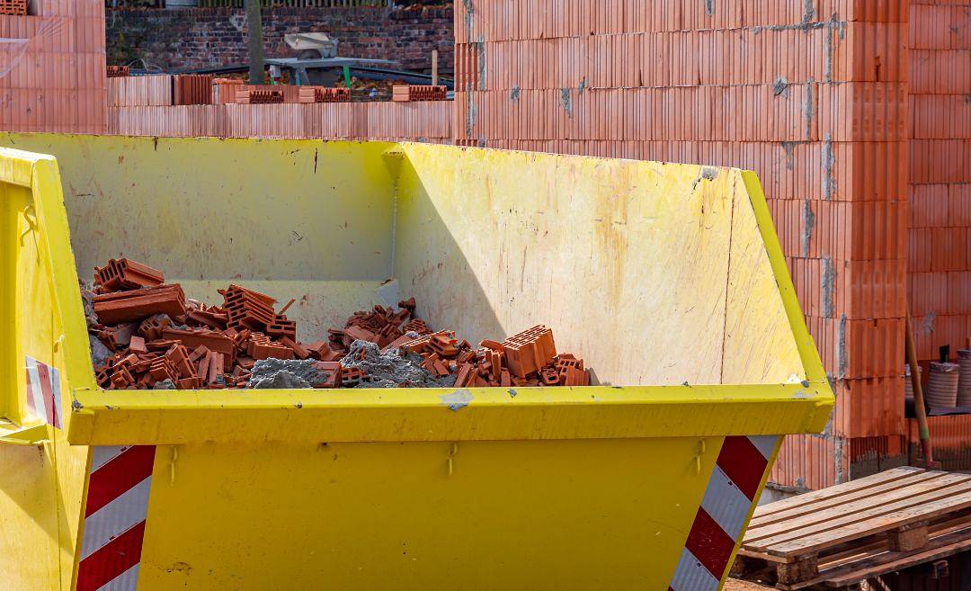 Kontener na odpady budowlane