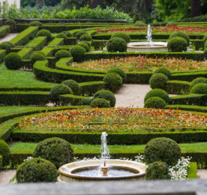 Tworzenie raju na ziemi: jak stworzyć ogród w stylu francuskim