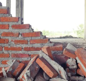 Odnowienie stuletniej elegancji – remont starego domu z cegły