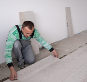 Jak układać panele podłogowe? Instrukcja krok po kroku